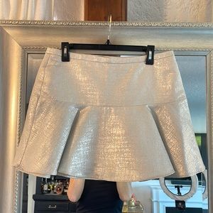 EXPRESS MINI SILVER RUFFLE SKIRT